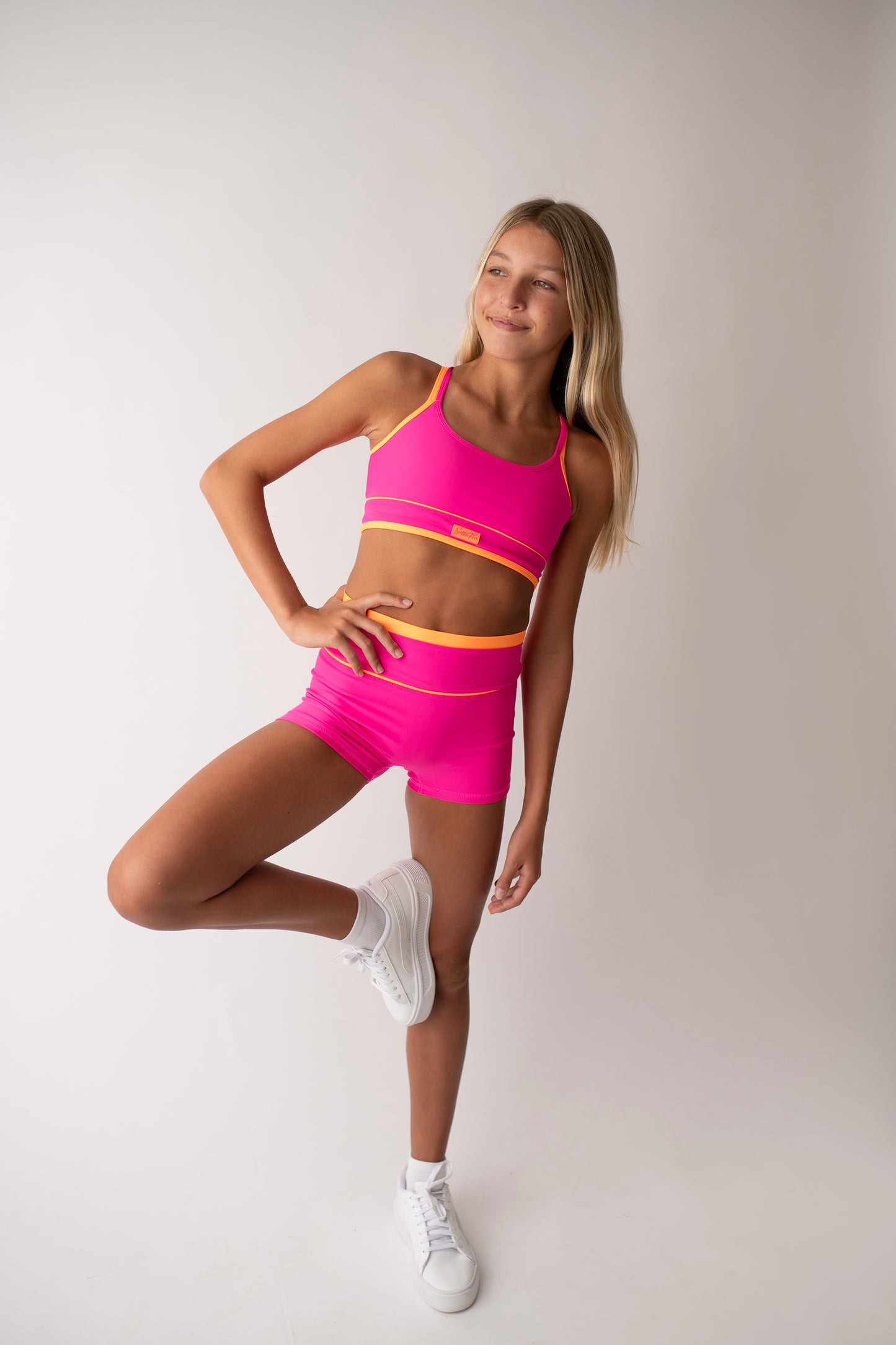 Elevate Shorts- in Hot Pink