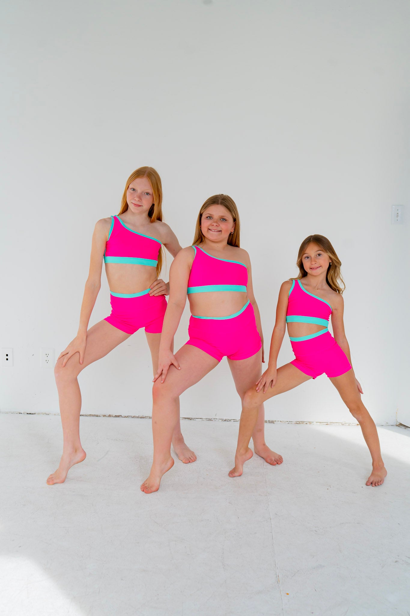 Standout Bra – One Shoulder Dance & Athletic Sports Bra